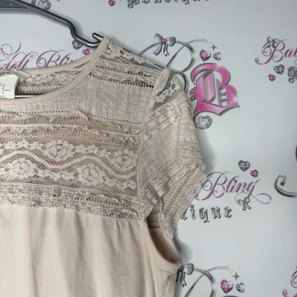 H&M cream lace top stretchy tshirt boho ruffle floral lace accent top area - Picture 3 of 7
